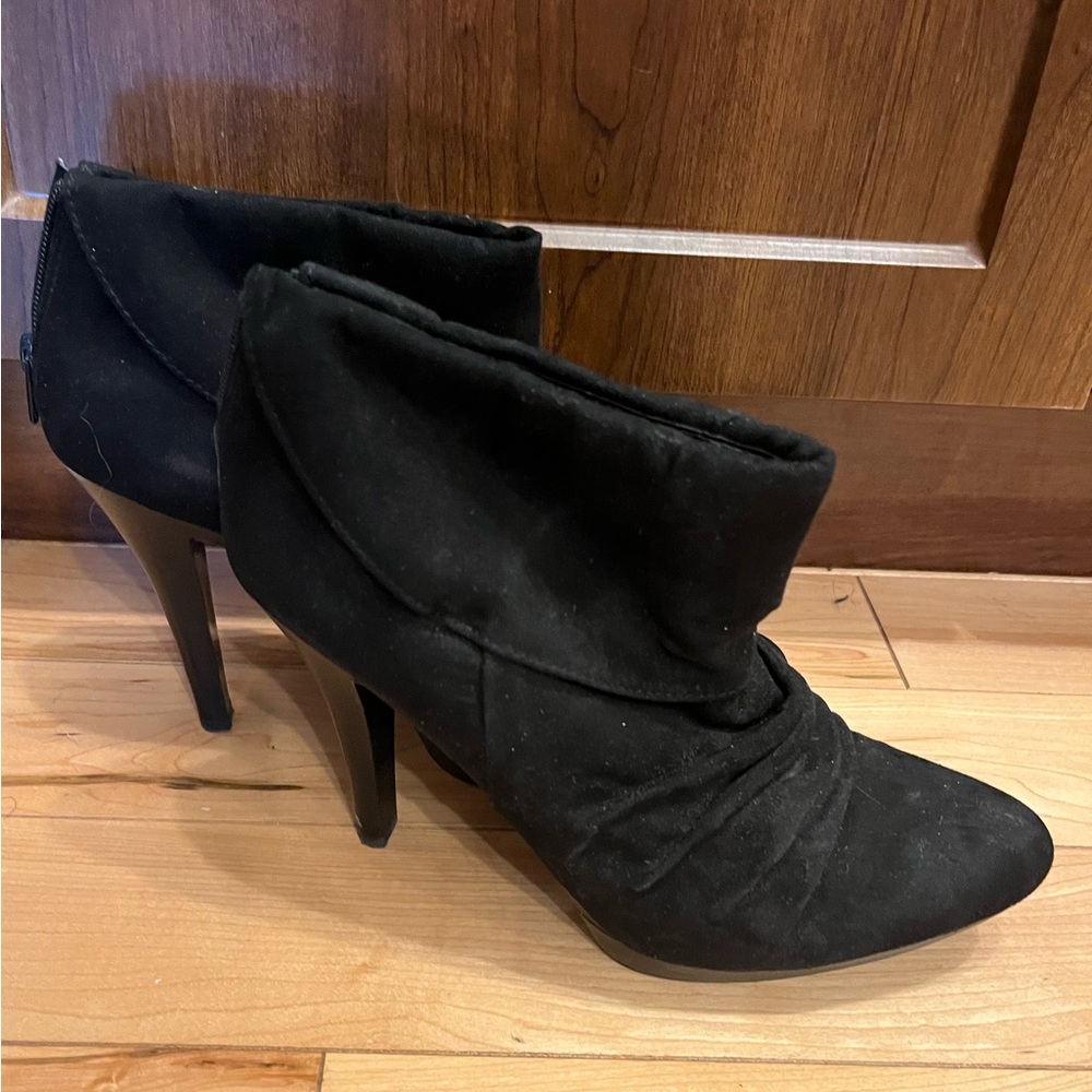 Nine West Black Booties Size 8.5